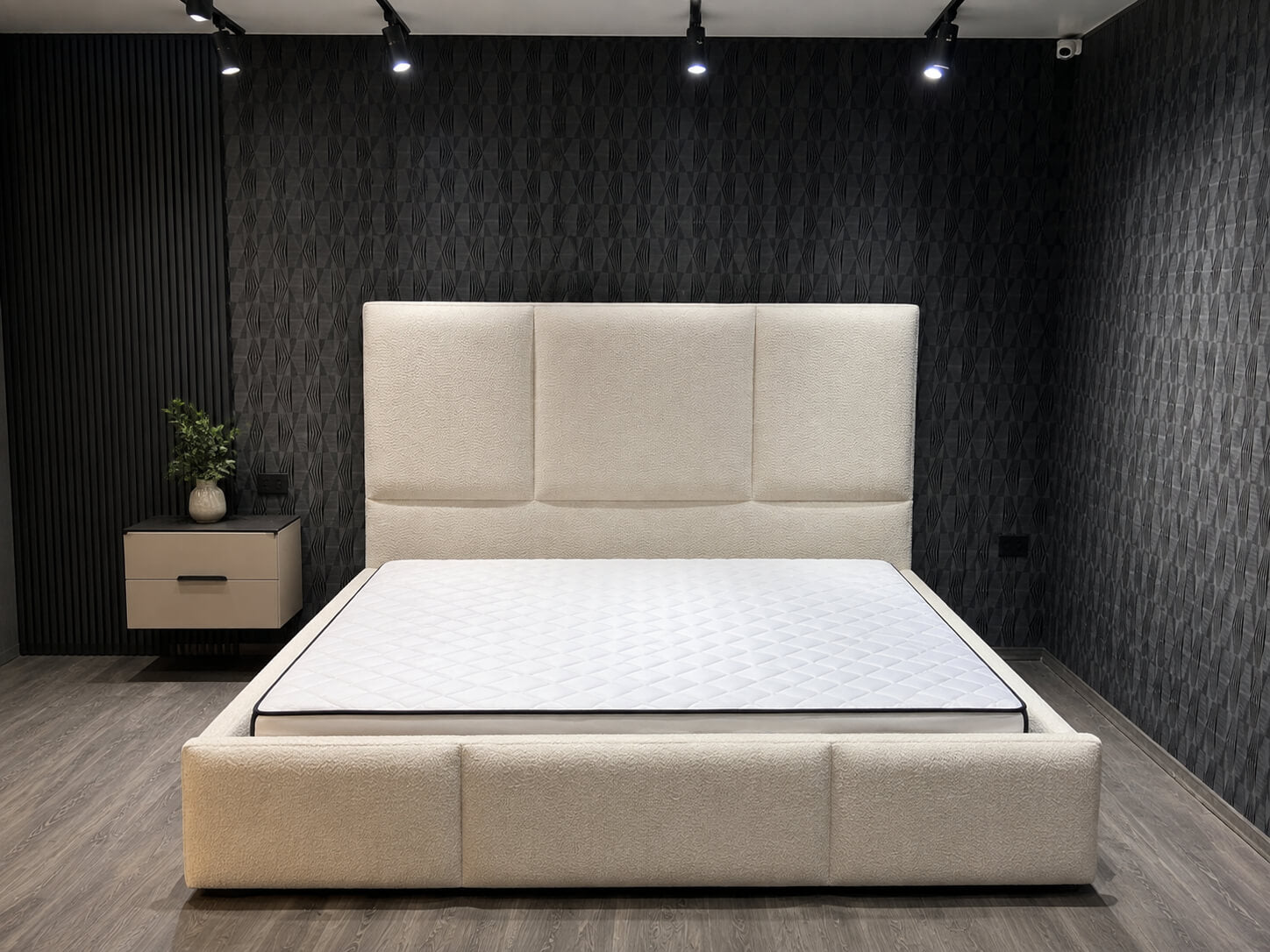 King Size Upholstered Bed – Modern Luxury Bed | 6×6.5 Feet | The Artsy Home