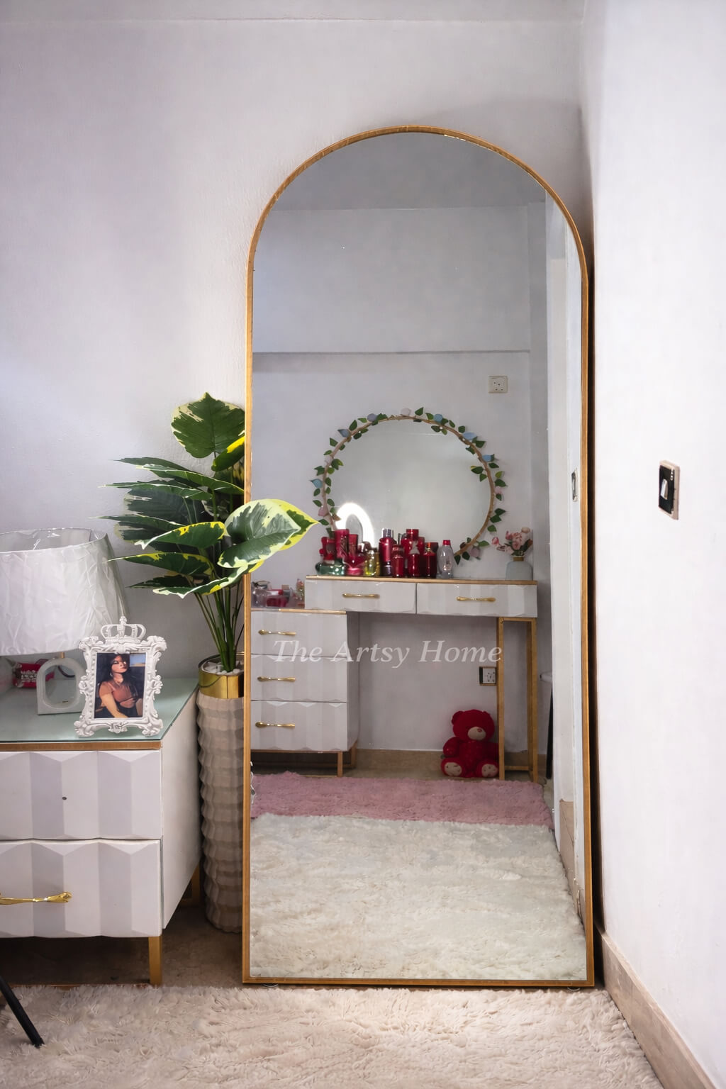 Luxury Oval Full-Length Mirror for Modern Interiors